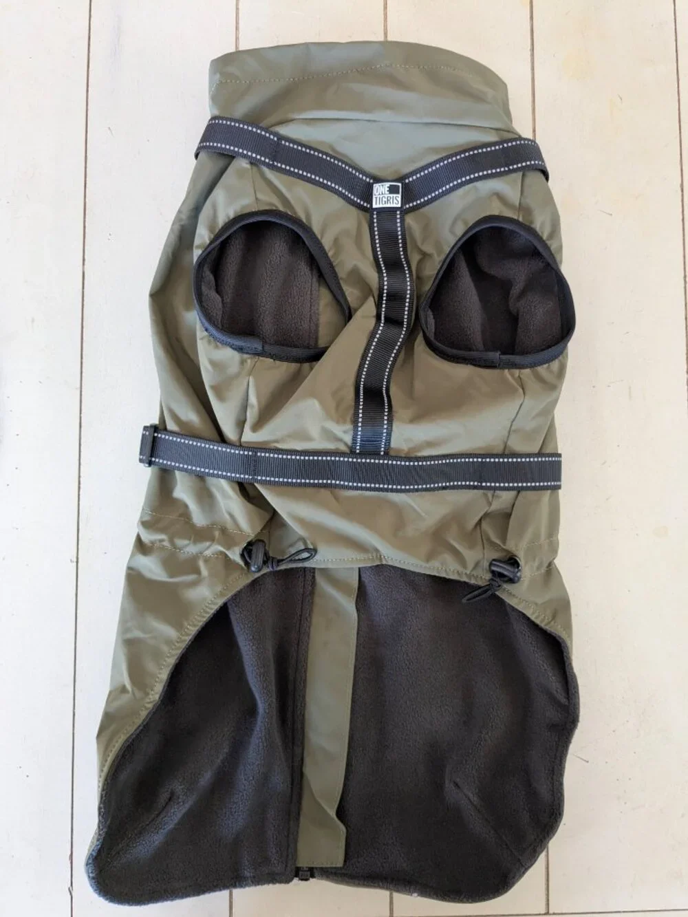 NWOT: Onetigris 2 in 1 Dog Coat with harness - Size L